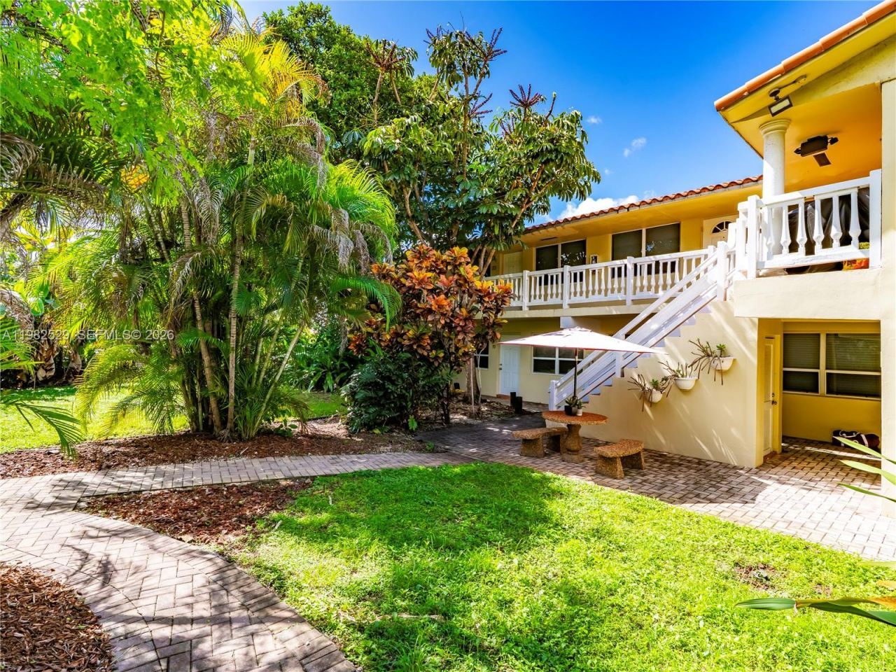 2025 Miami Rd , Unit 8B, Fort Lauderdale, FL 33316 Photo