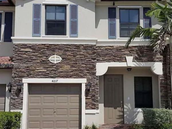 4217 SW 164th Ct , Miami, FL 33185