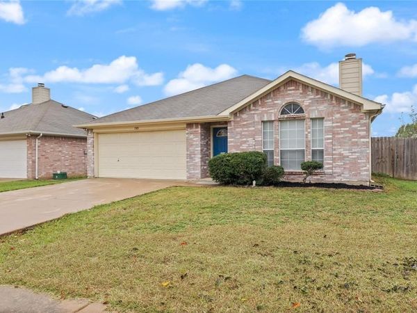1305 Misty Meadow Drive, Midlothian, TX 76065