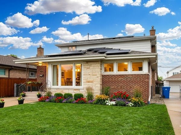 5818 N Overhill Avenue, Chicago, IL 60631