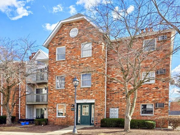 4302 W Shamrock Lane , Unit 2D, McHenry, IL 60050
