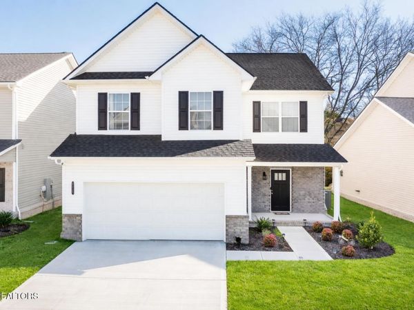 4720 Stoneyhurst Lane, Knoxville, TN 37918