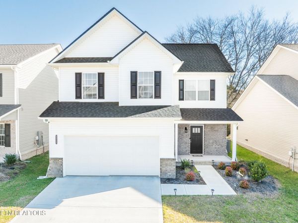 4720 Stoneyhurst Lane, Knoxville, TN 37918