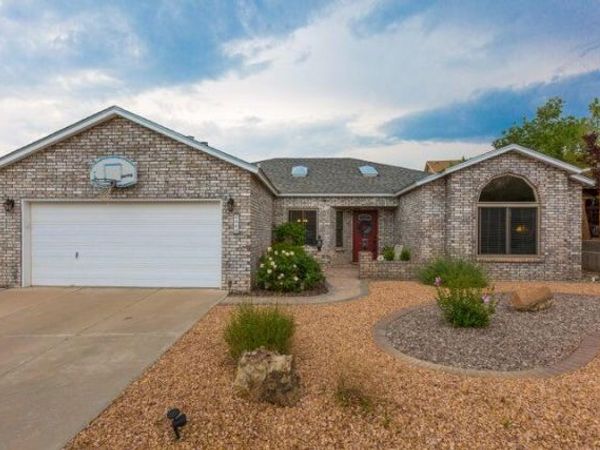 5404 Roanoke Avenue NW, Albuquerque, NM 87120