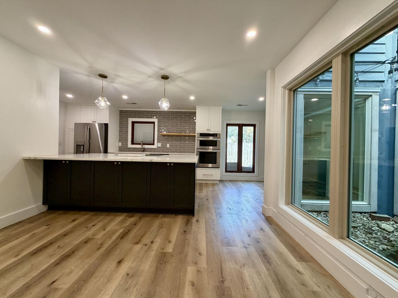 1128 Windsome Place Photo 15