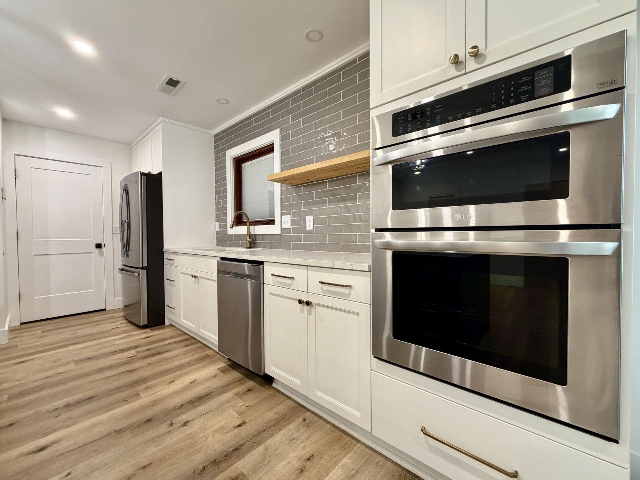 1128 Windsome Place Photo 16