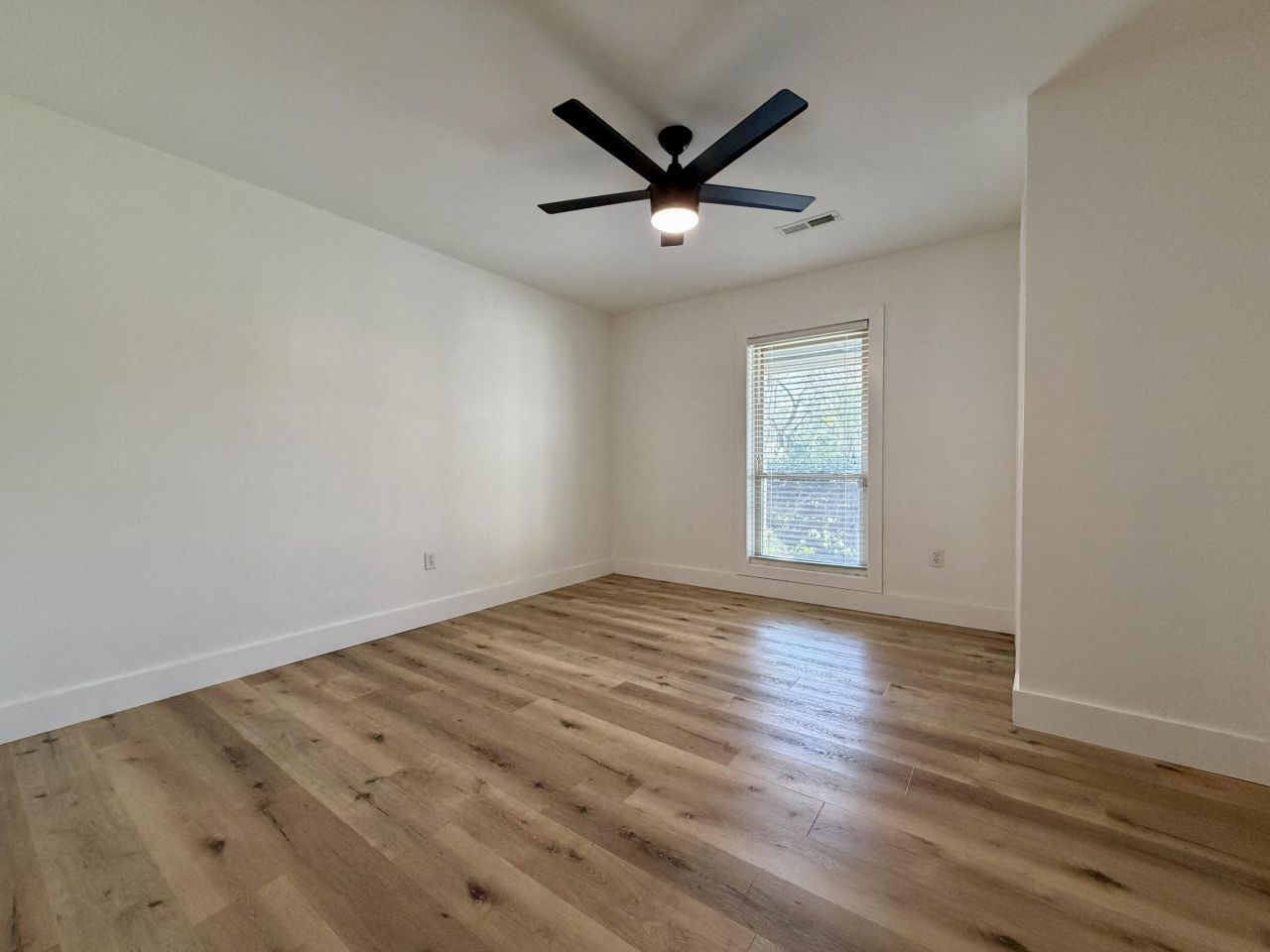 1128 Windsome Place Photo 46