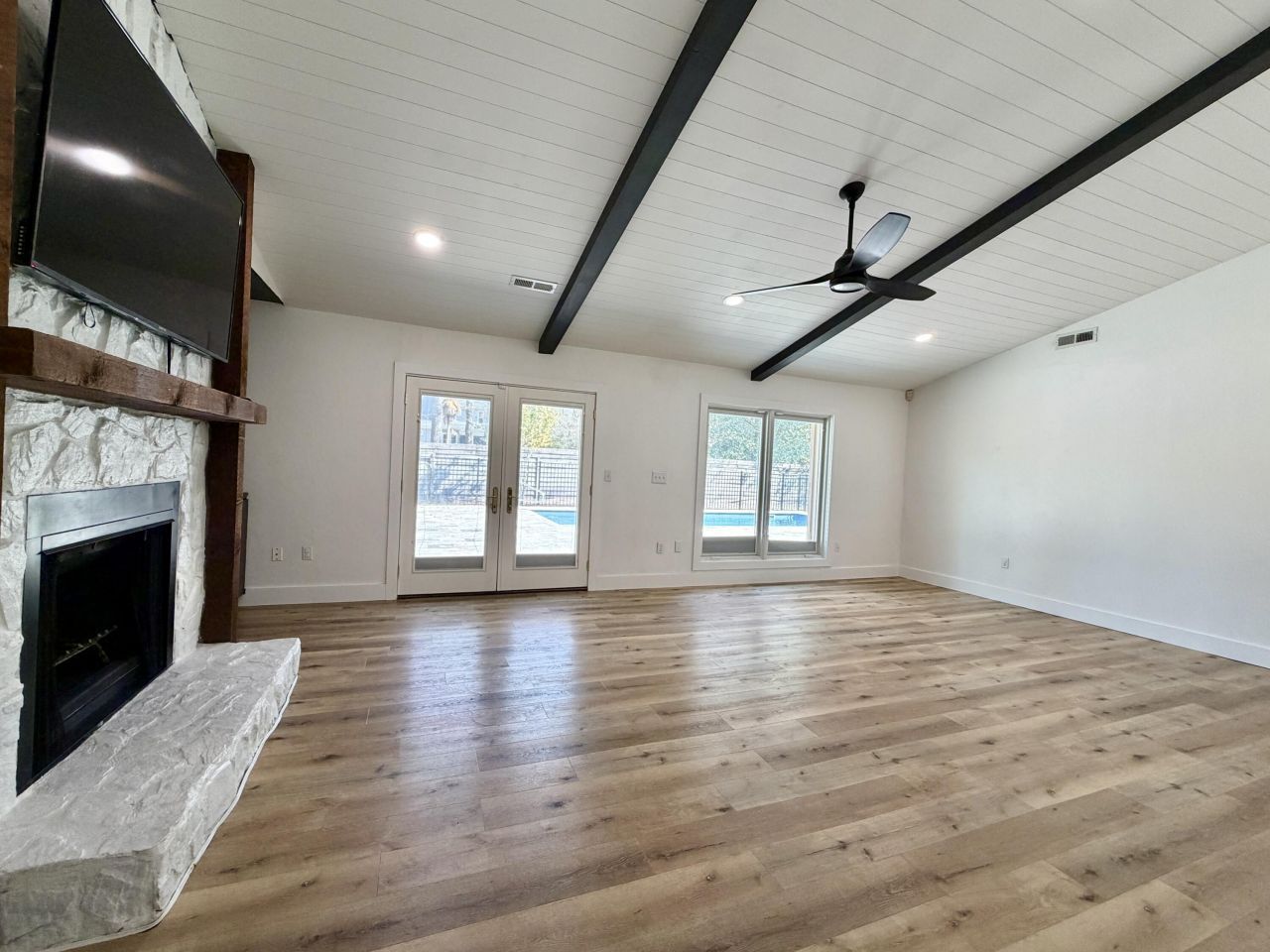 1128 Windsome Place Photo 7