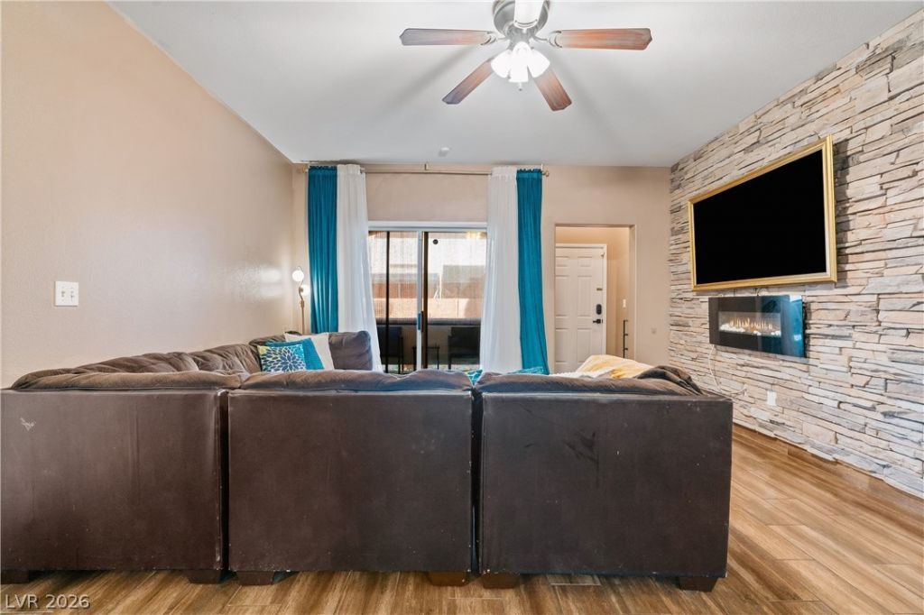 5650 E Sahara Avenue Las Vegas, NV 89142