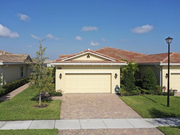 24060 SW Firenze Way, Port St. Lucie, FL 34986