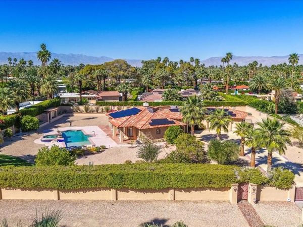696 E Vereda Sur, Palm Springs, CA 92262