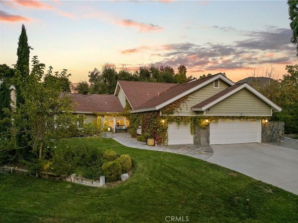 15533 Saddleback Drive, Canyon Country, CA 91387