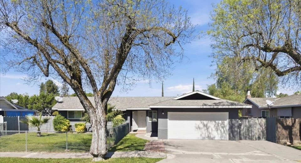 209 Tokay Ave, Modesto, CA 95350 Photo
