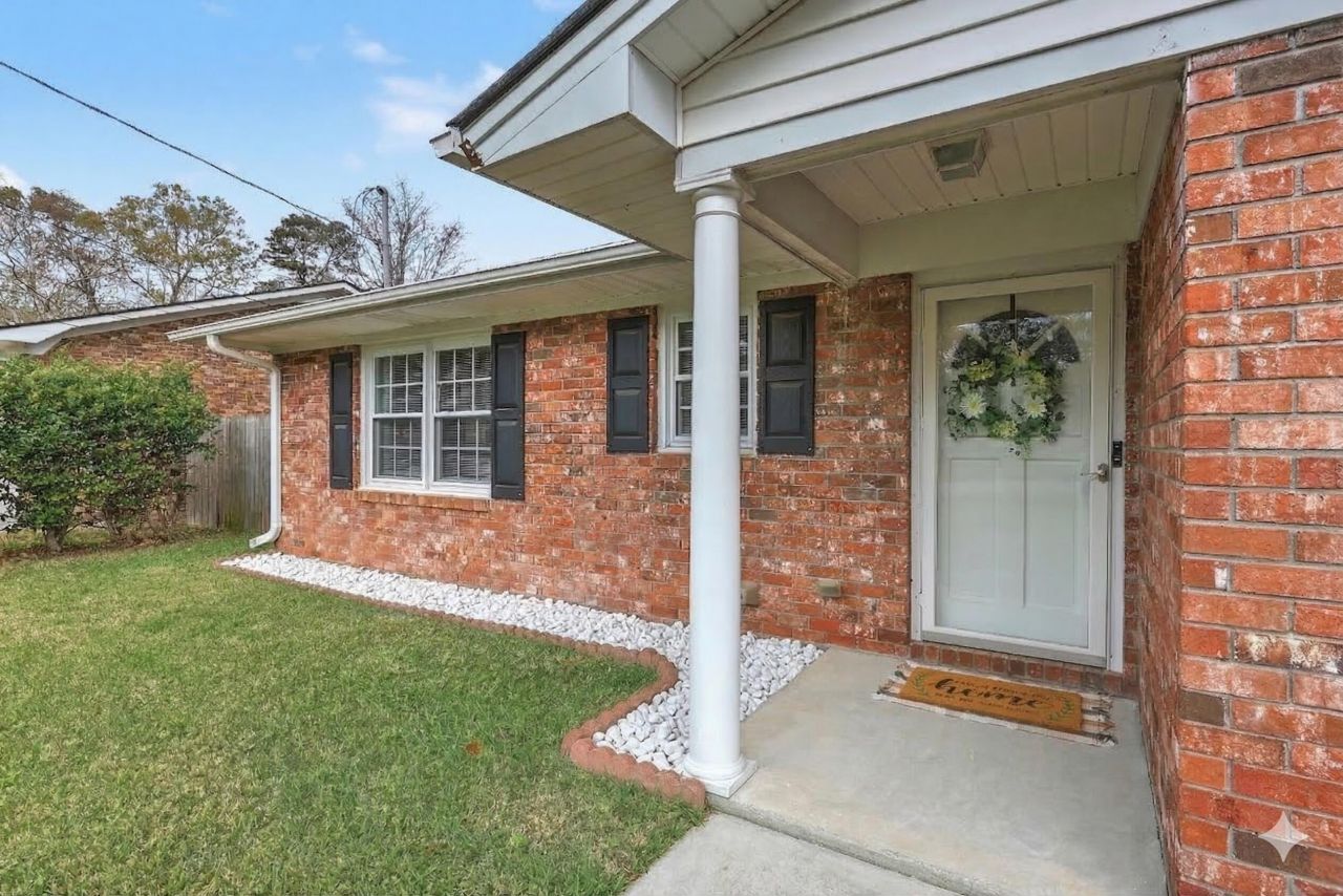 113 Jackson Road Photo 6