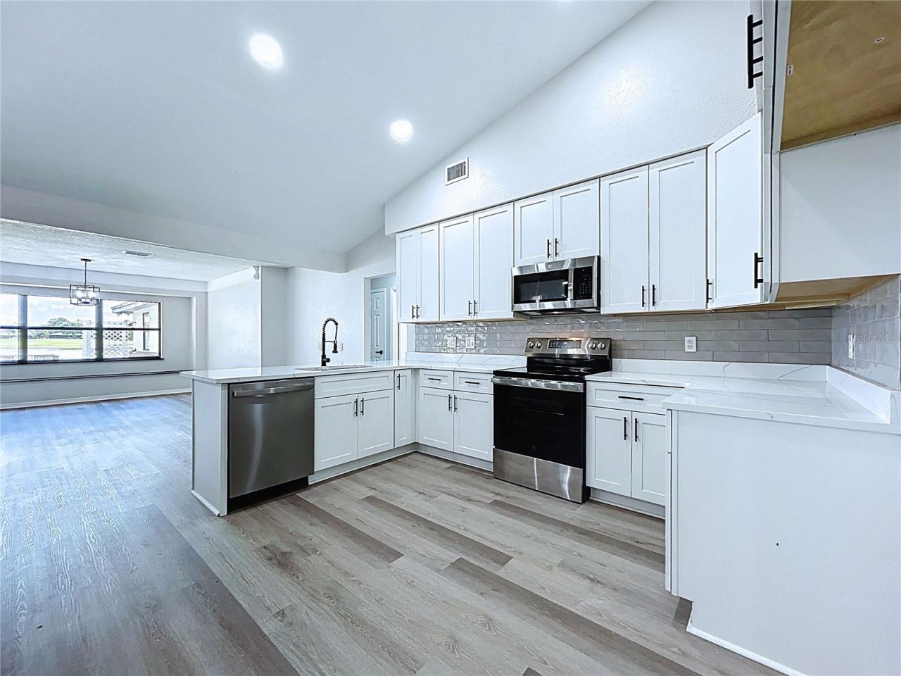 2881 Hammock Drive, Plant City, FL 33566 Photo