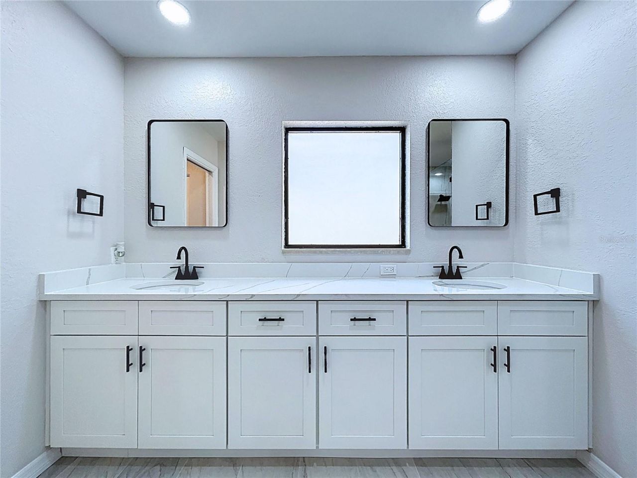 2881 Hammock Drive, Plant City, FL 33566 Photo