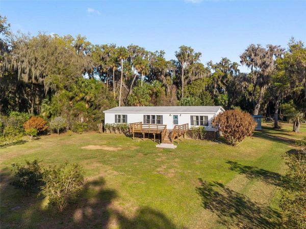 38805 EMERALDA ISLAND ROAD , LEESBURG, FL 34788