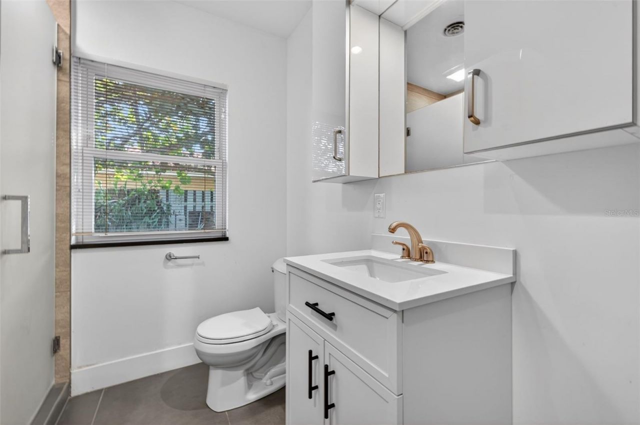 490 Coffee Pot Riviera Ne, Saint Petersburg, FL 33704 Photo