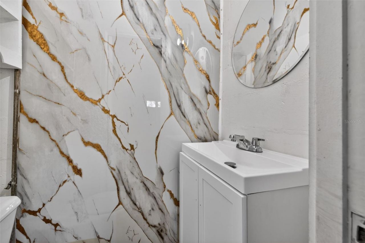 490 Coffee Pot Riviera Ne, Saint Petersburg, FL 33704 Photo