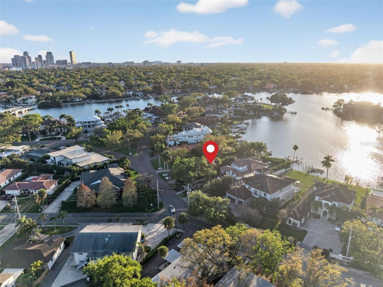 490 Coffee Pot Riviera Ne, Saint Petersburg, FL 33704 Photo