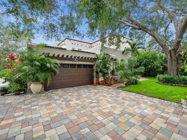 325 49TH STREET N, ST PETERSBURG, FL 33710