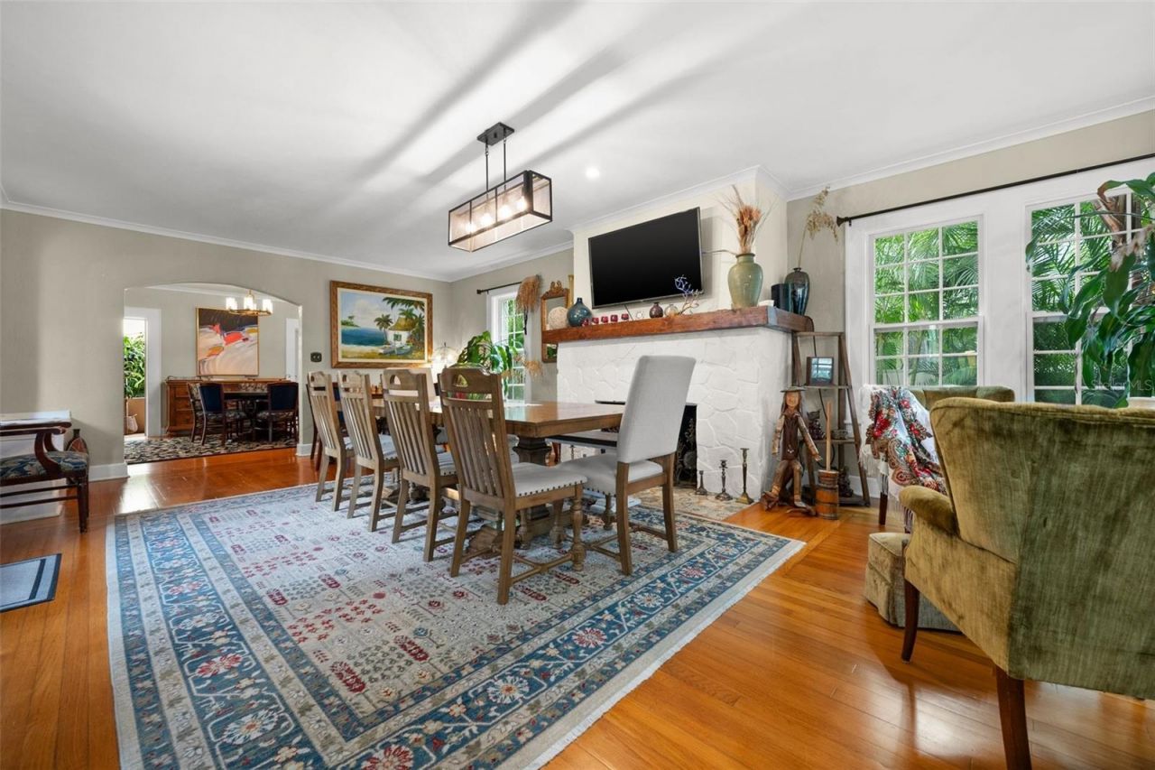 325 49th Street N, Saint Petersburg, FL 33710 Photo