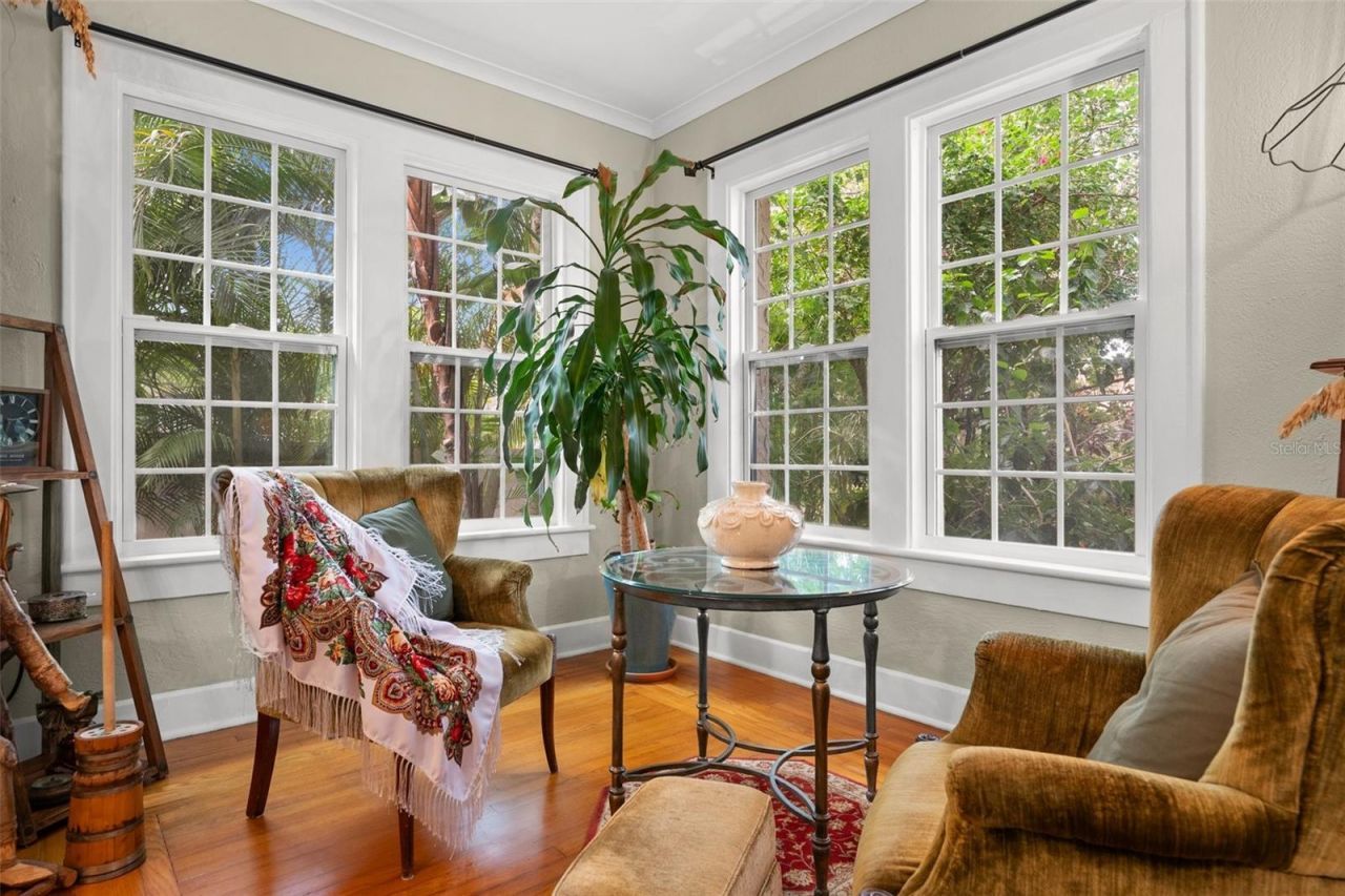 325 49th Street N, Saint Petersburg, FL 33710 Photo