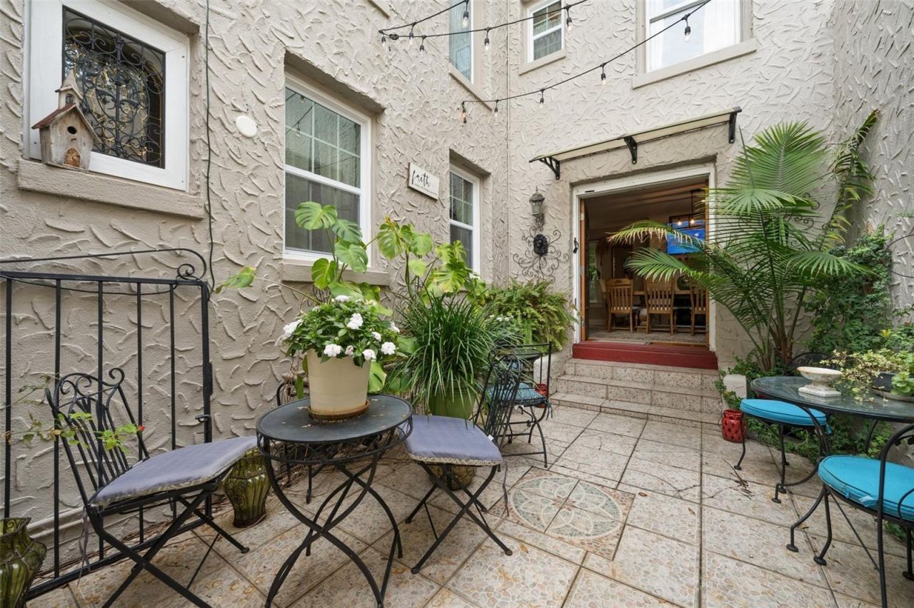 325 49th Street N, Saint Petersburg, FL 33710 Photo