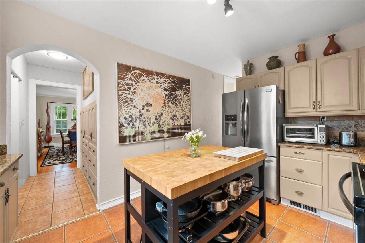 325 49th Street N, Saint Petersburg, FL 33710 Photo