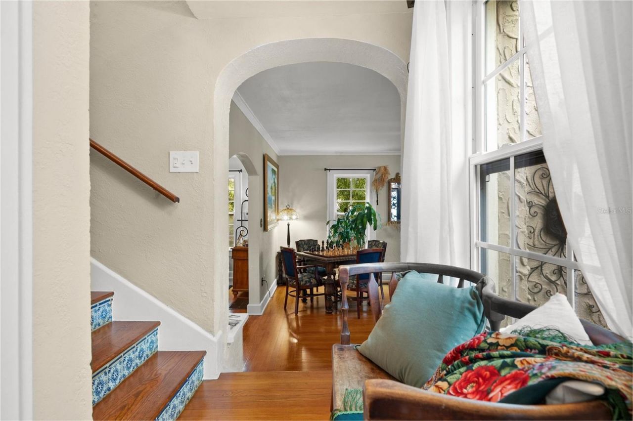 325 49th Street N, Saint Petersburg, FL 33710 Photo