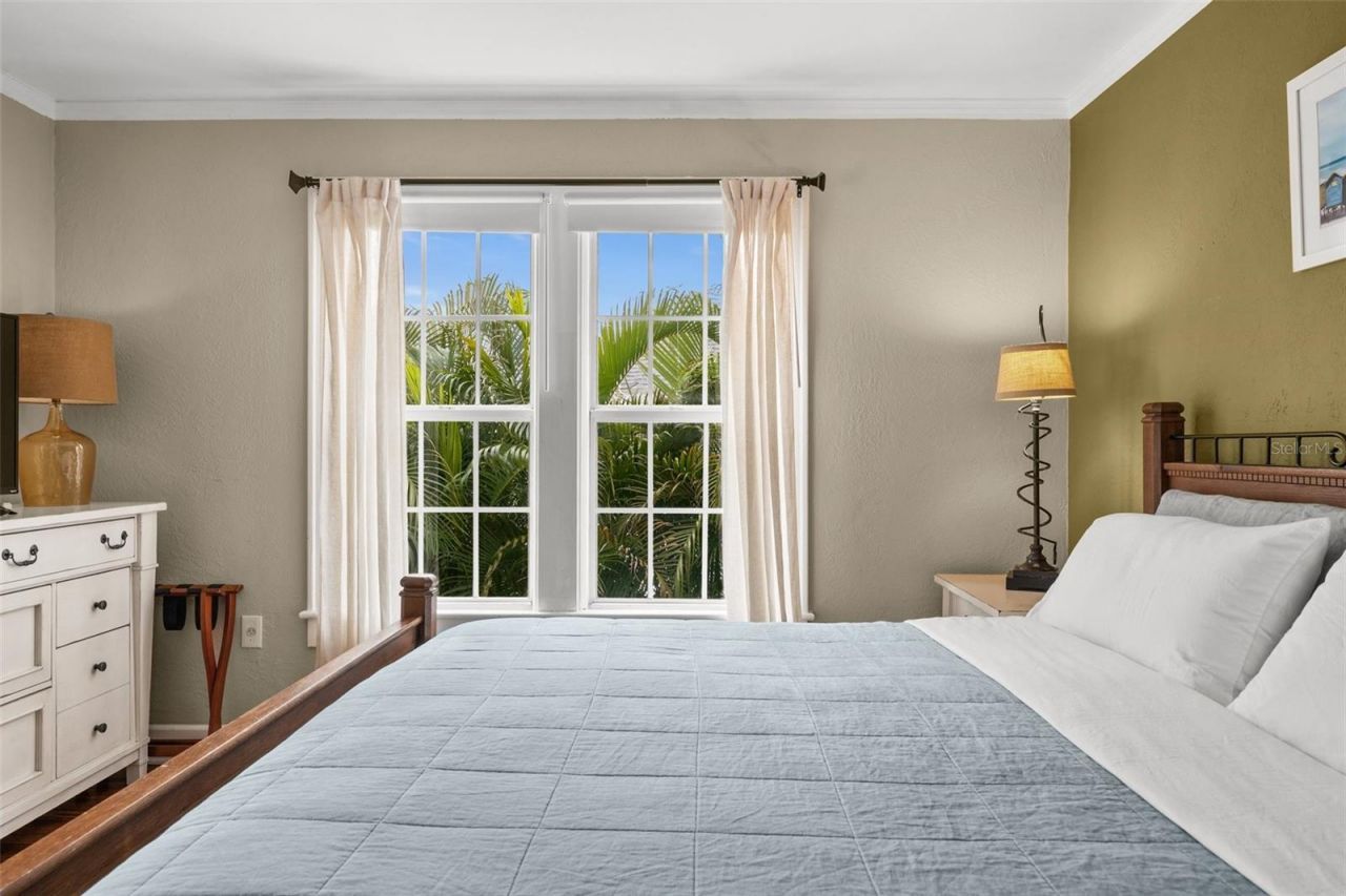 325 49th Street N, Saint Petersburg, FL 33710 Photo