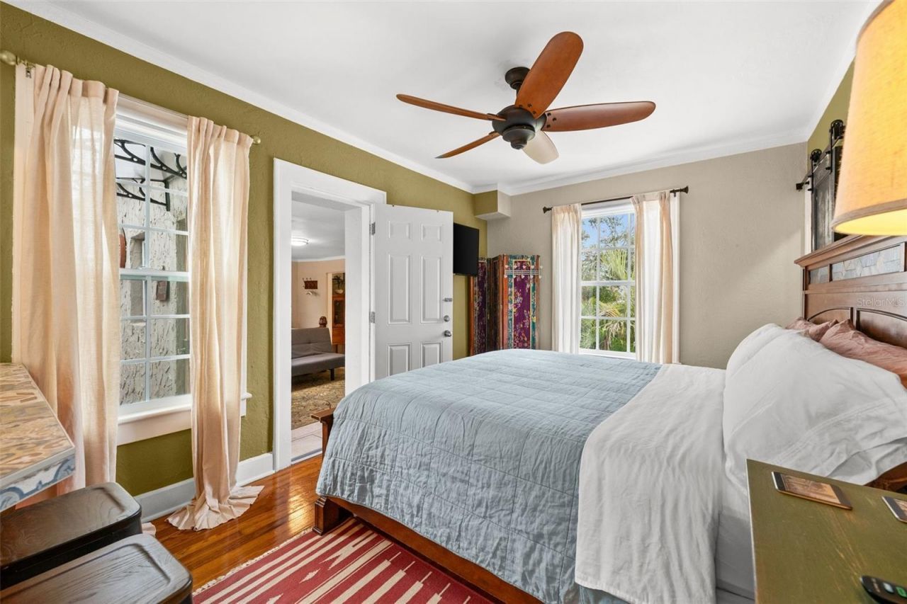 325 49th Street N, Saint Petersburg, FL 33710 Photo