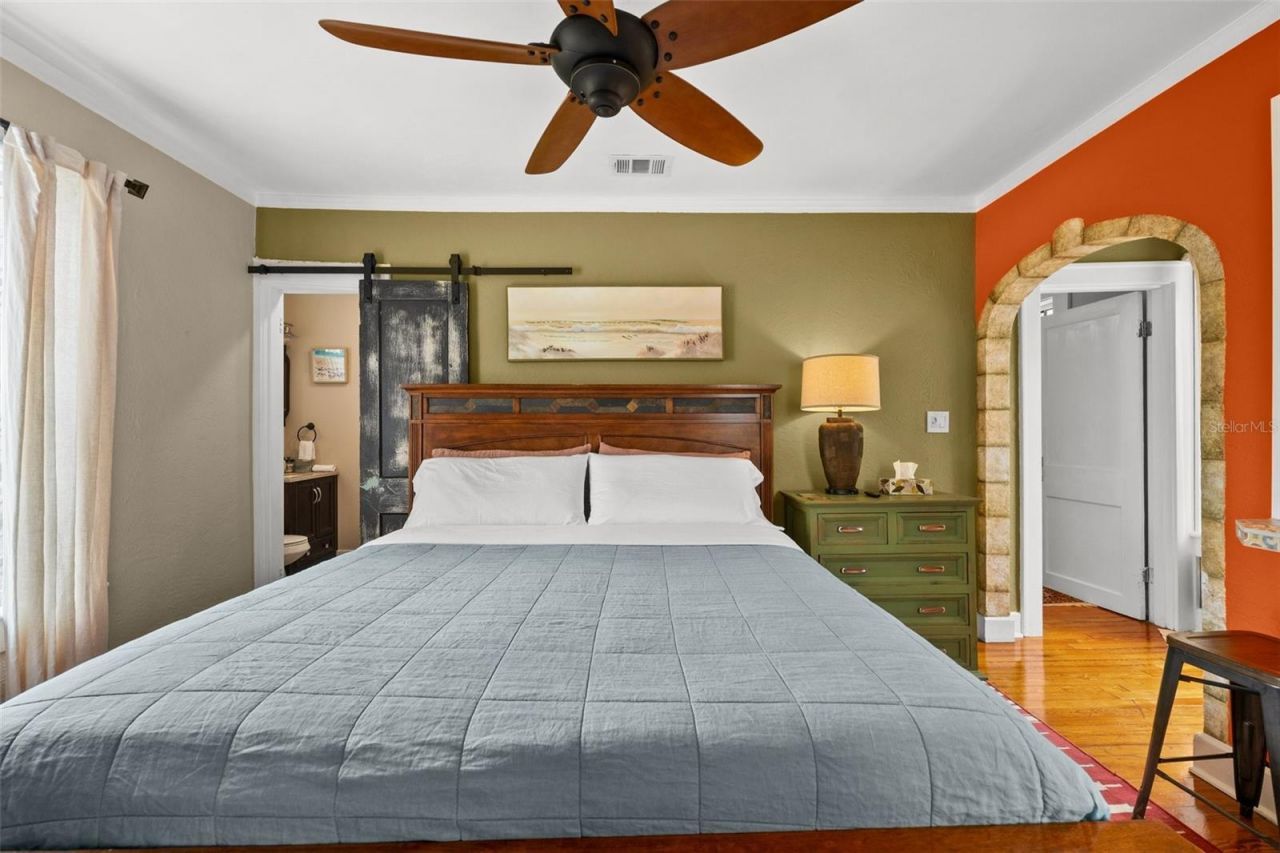 325 49th Street N, Saint Petersburg, FL 33710 Photo