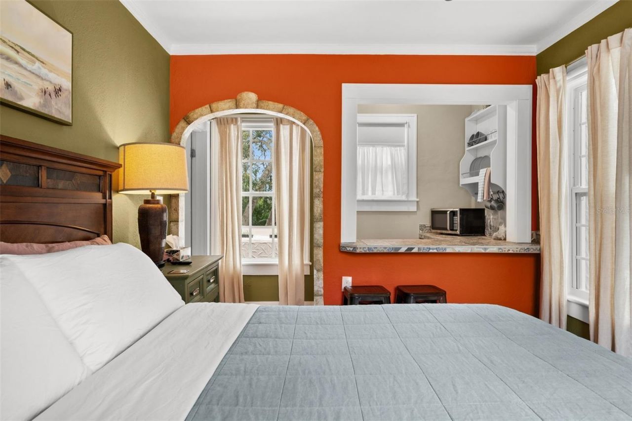 325 49th Street N, Saint Petersburg, FL 33710 Photo