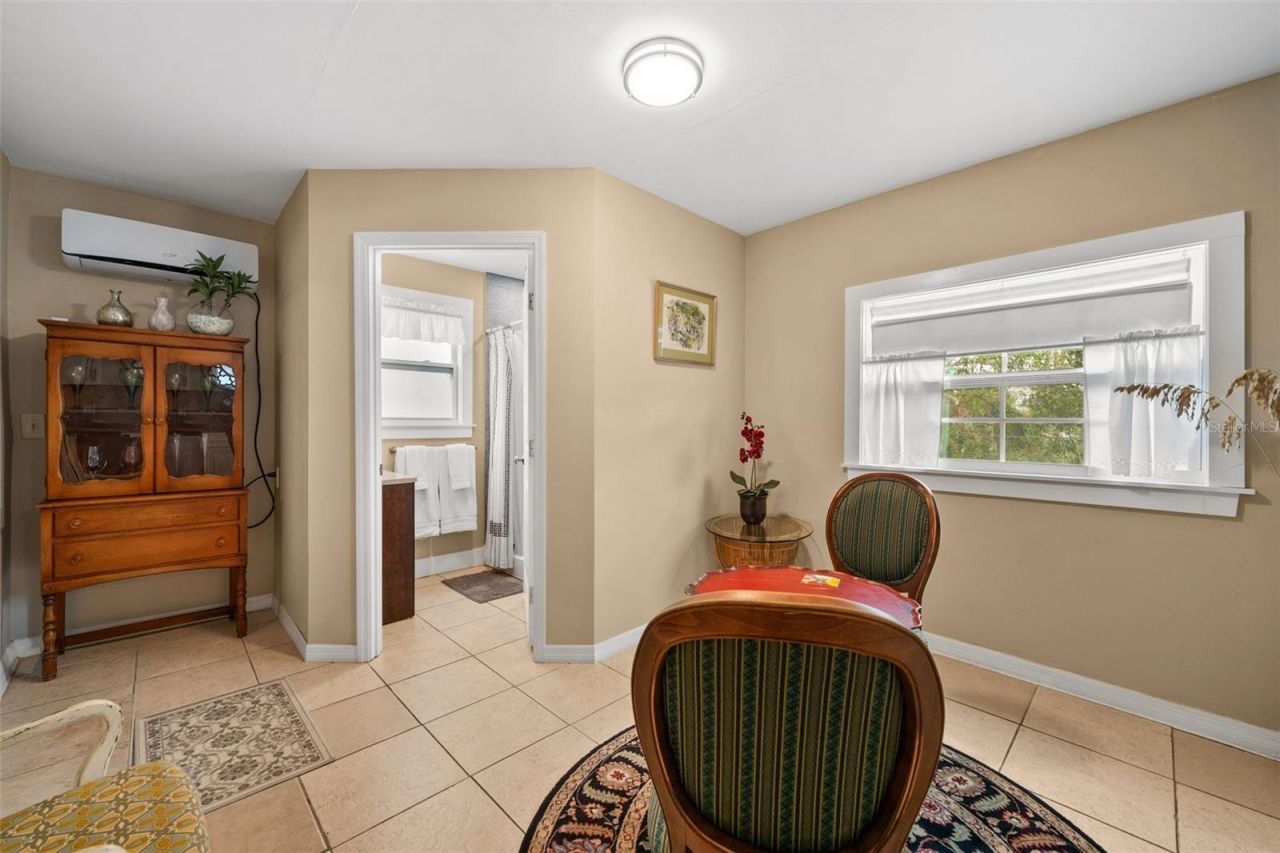 325 49th Street N, Saint Petersburg, FL 33710 Photo