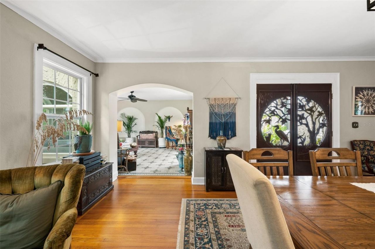 325 49th Street N, Saint Petersburg, FL 33710 Photo