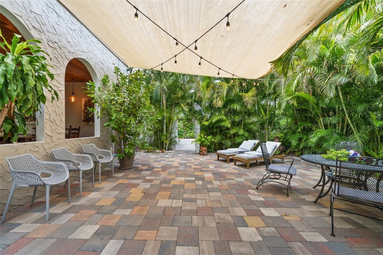 325 49th Street N, Saint Petersburg, FL 33710 Photo