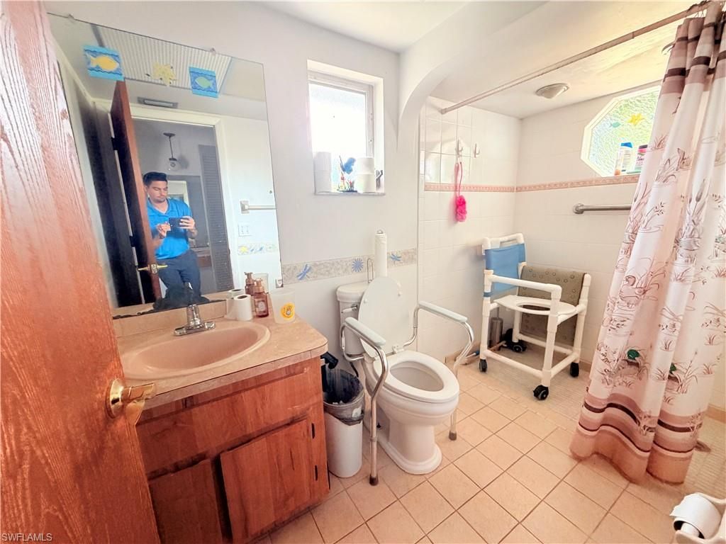 1439 SE 15th St, Cape Coral, FL 33990 Photo