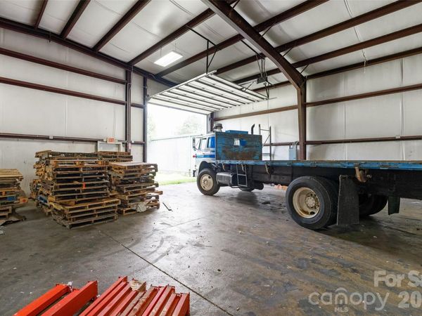 1281 RIDGE Road , Hendersonville, NC 28792