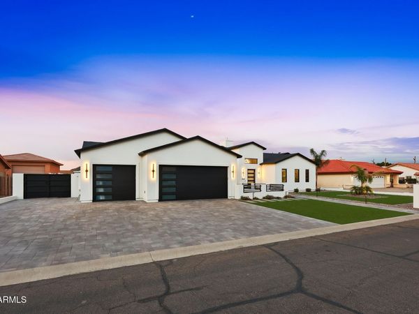 8924 W PATRICK Lane, Peoria, AZ 85383