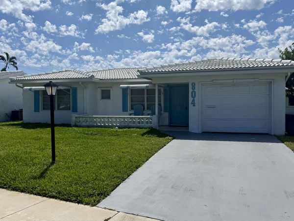 804 Ocean Drive, Boynton Beach, FL 33426