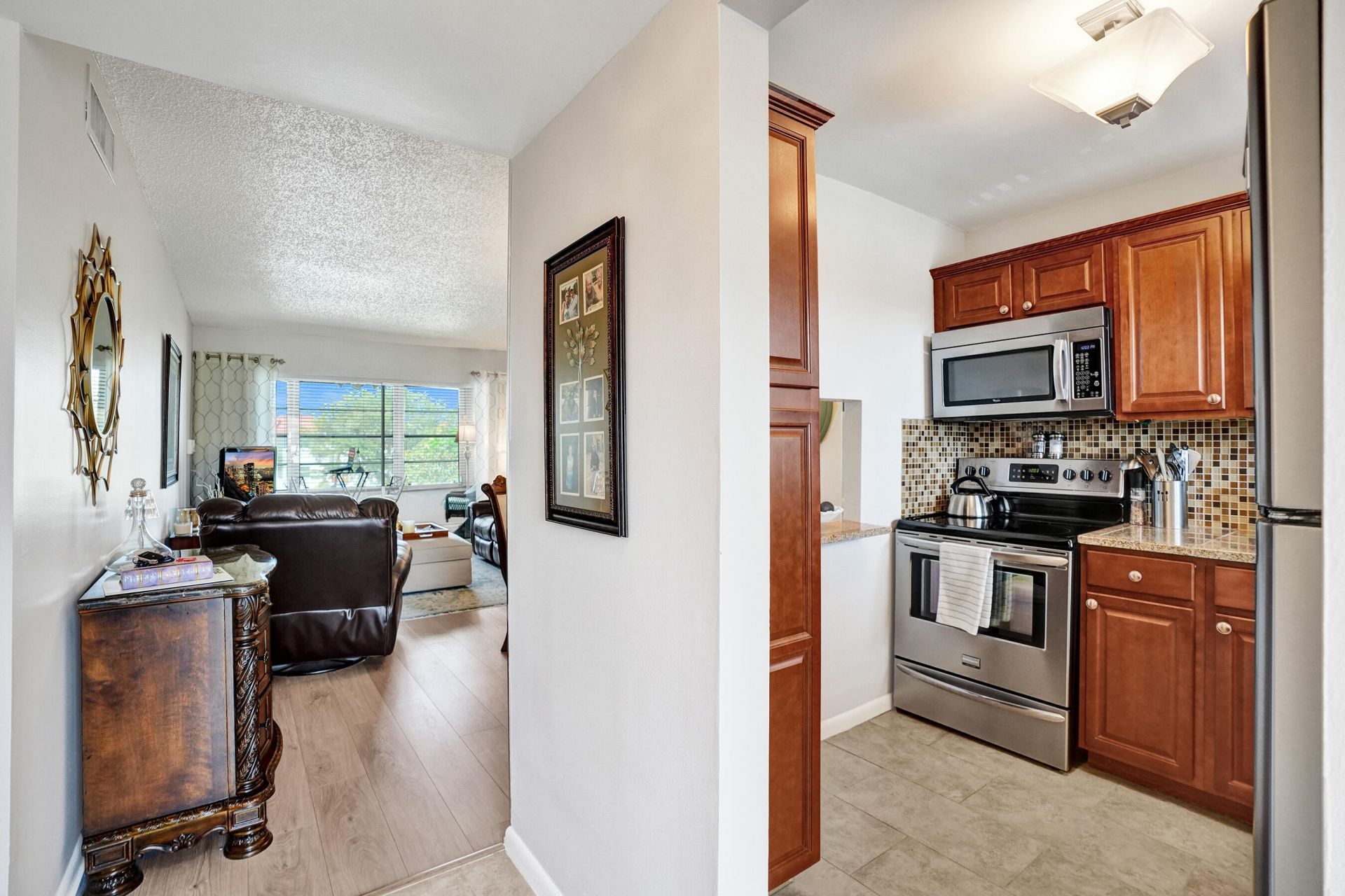 2901 E Sunrise Lakes Drive E, Unit 305, Sunrise, FL 33322 Photo