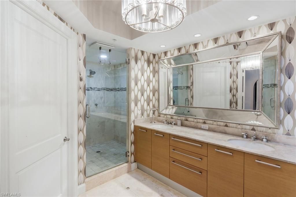 13675 Vanderbilt Dr, Unit 406, Naples, FL 34110 Photo