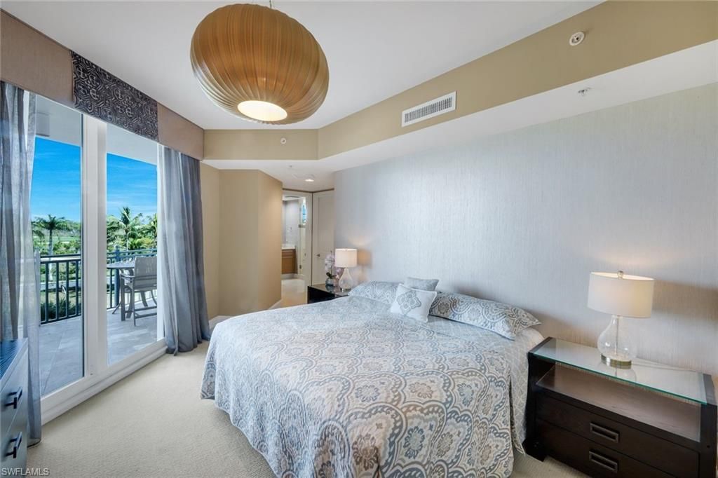 13675 Vanderbilt Dr, Unit 406, Naples, FL 34110 Photo