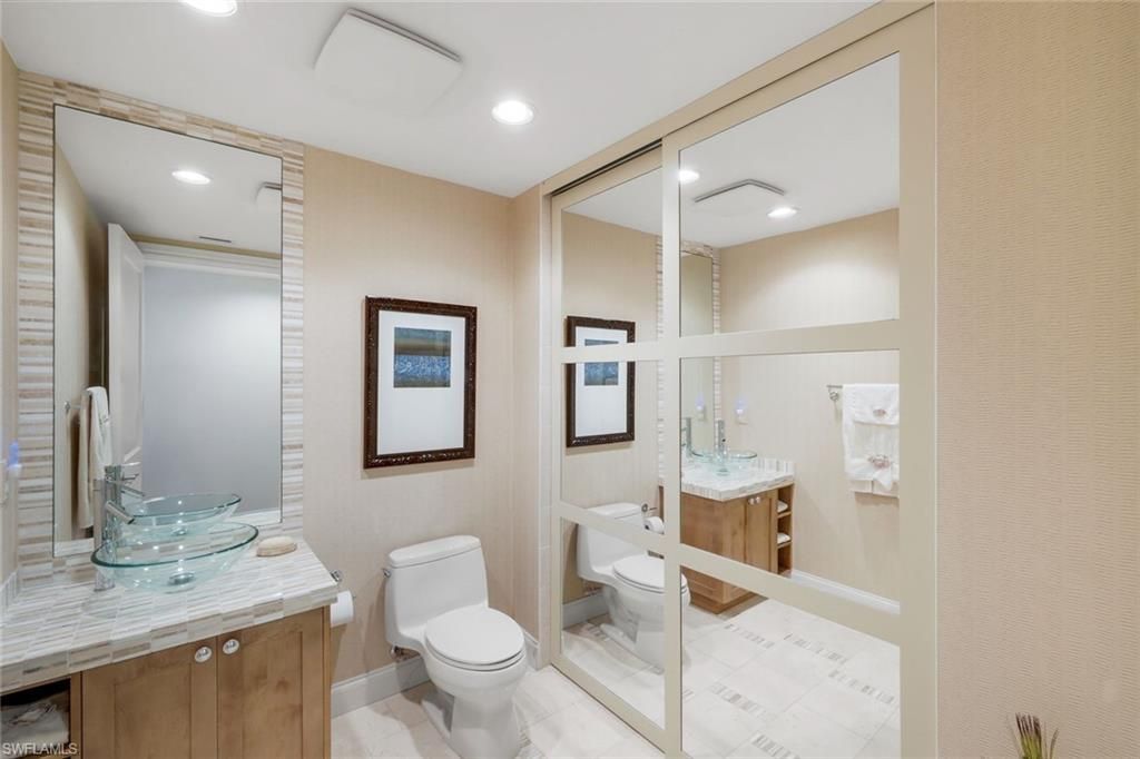 13675 Vanderbilt Dr, Unit 406, Naples, FL 34110 Photo