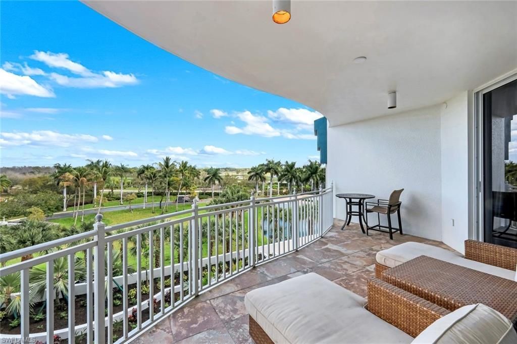 13675 Vanderbilt Dr, Unit 406, Naples, FL 34110 Photo