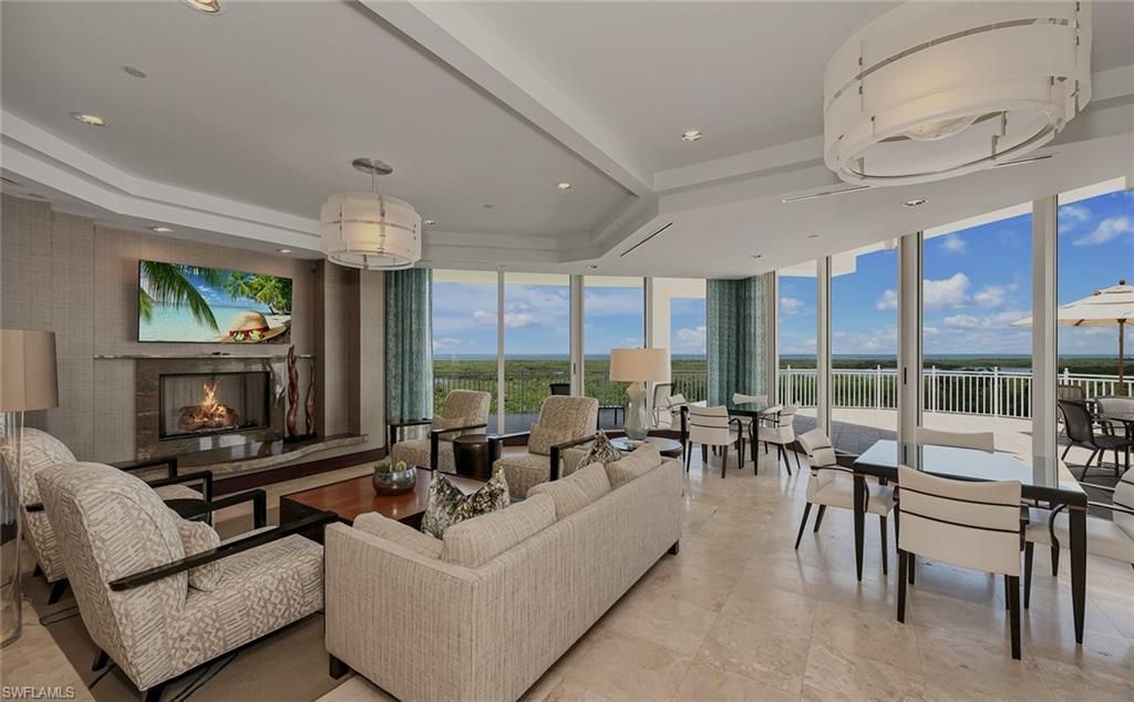 13675 Vanderbilt Dr, Unit 406, Naples, FL 34110 Photo