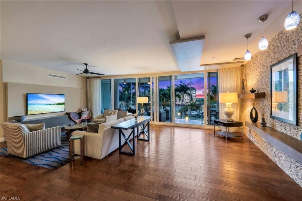 13675 Vanderbilt Dr, Unit 406, Naples, FL 34110 Photo