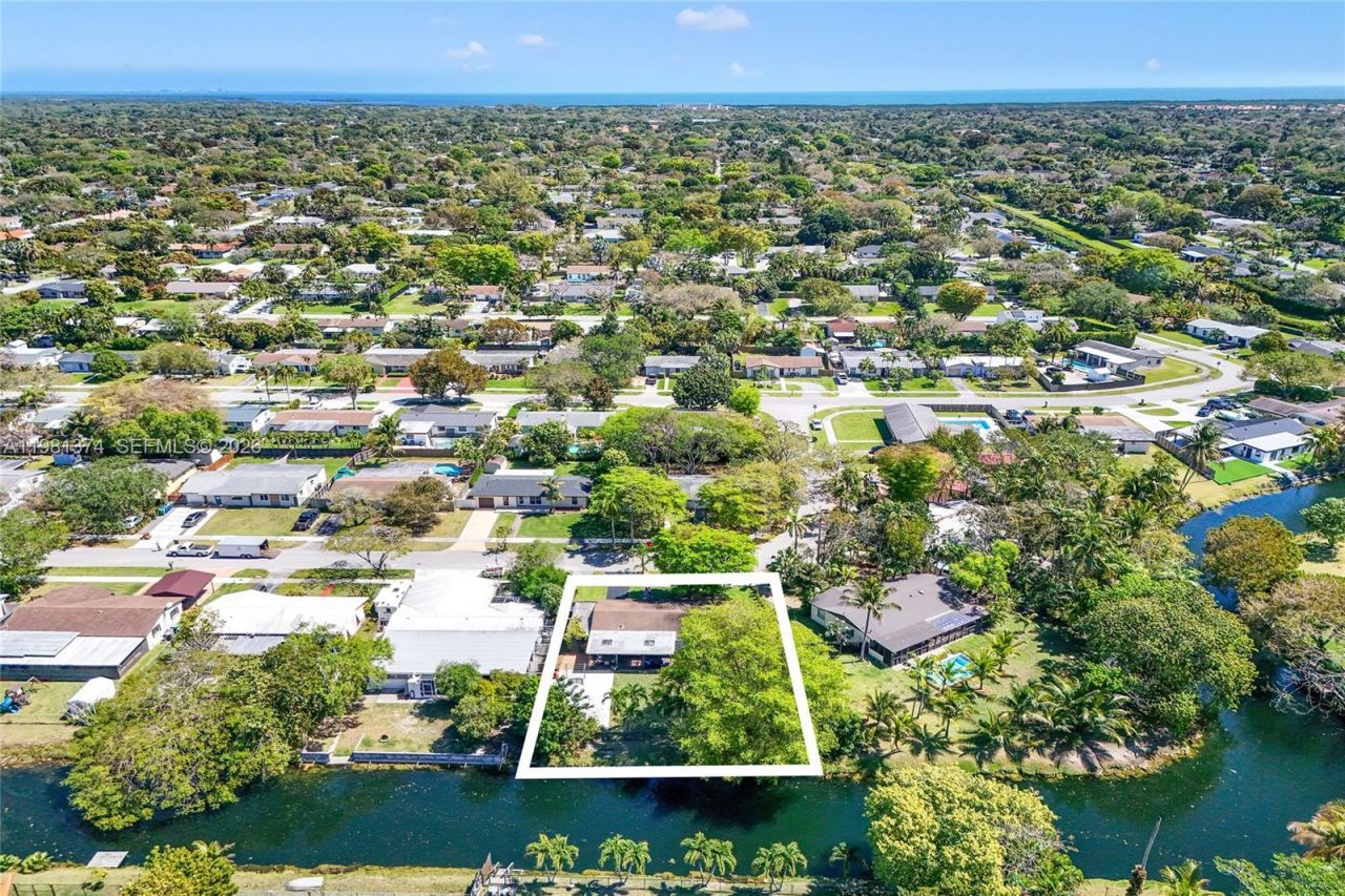 18044 SW 89th Pl , Palmetto Bay, FL 33157 Photo