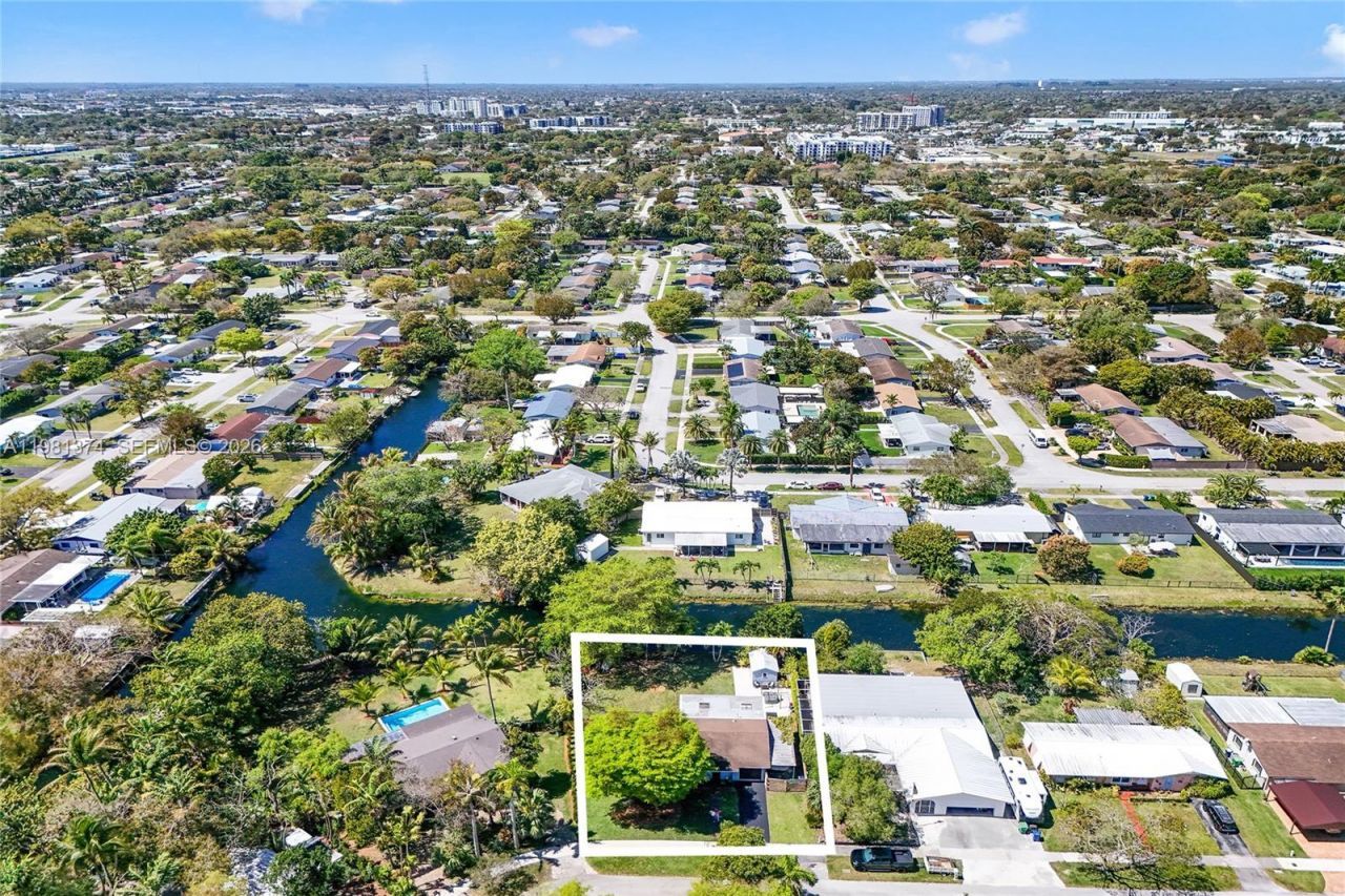 18044 SW 89th Pl , Palmetto Bay, FL 33157 Photo